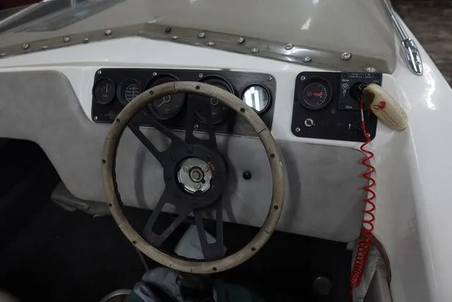 Slide: The Image of Hydrostream Venus 1988 - 7