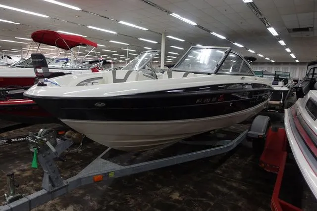 The Image of Bayliner 195 Bowrider 2008 - 1