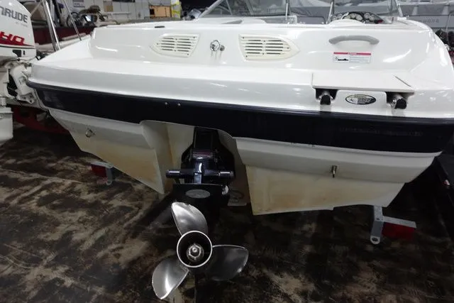 Slide: The Image of Bayliner 195 Bowrider 2008 - 4