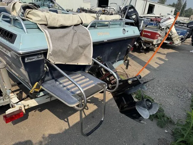 Slide: The Image of Four Winns 170 Marquise 1983 - 3