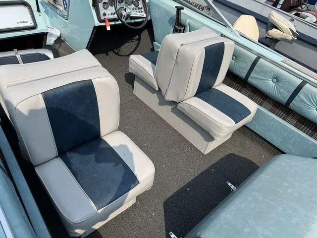 Slide: The Image of Four Winns 170 Marquise 1983 - 5