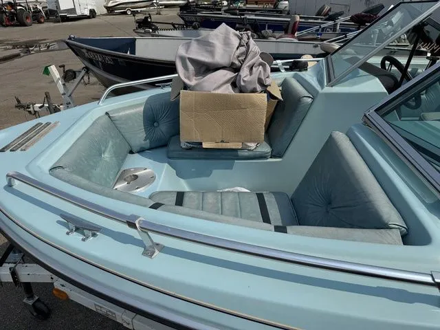 Slide: The Image of Four Winns 170 Marquise 1983 - 8