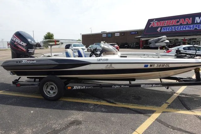 Slide: The Image of Triton Tr 20 1998 - 3