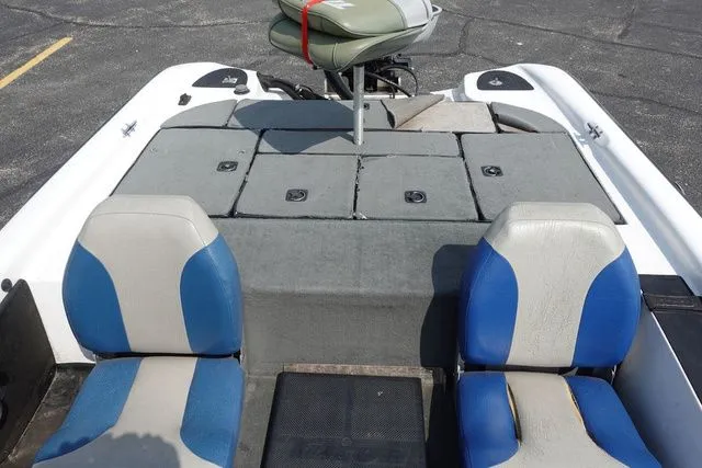 Slide: The Image of Triton Tr 20 1998 - 4