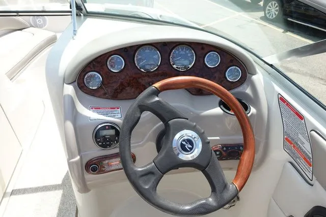 Slide: The Image of Sea Ray Sun Deck 200 2004 - 10