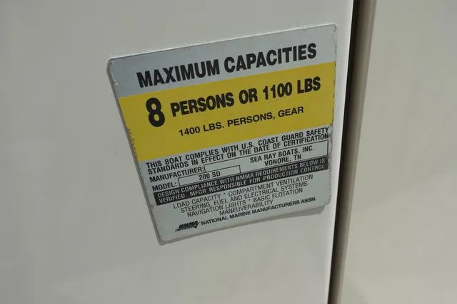 Slide: The Image of Sea Ray Sun Deck 200 2004 - 12