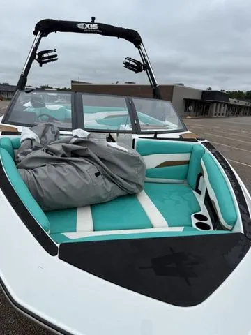 Slide: The Image of Axis Wake Research T220 2022 - 6