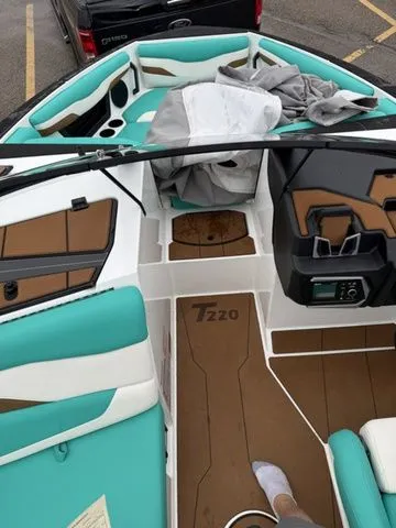 Slide: The Image of Axis Wake Research T220 2022 - 7