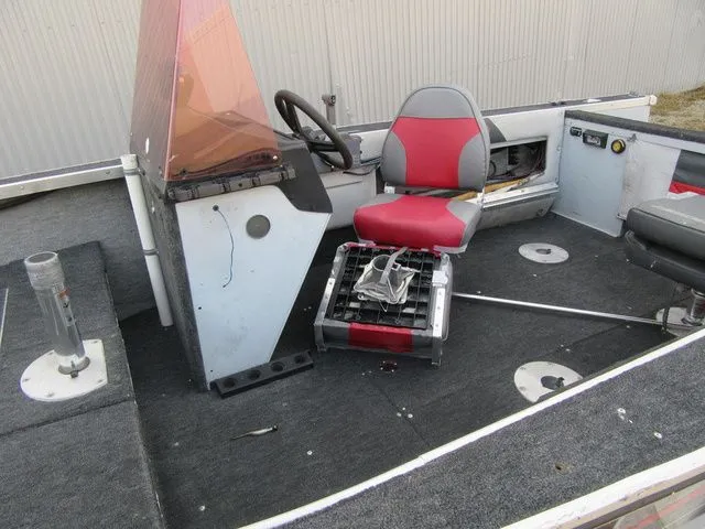 Slide: The Image of Alumacraft Competitor 165 CS 1990 - 3