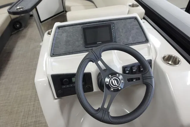 Slide: The Image of Flagship Discover Rear Fish D20 RF 2023 - 10