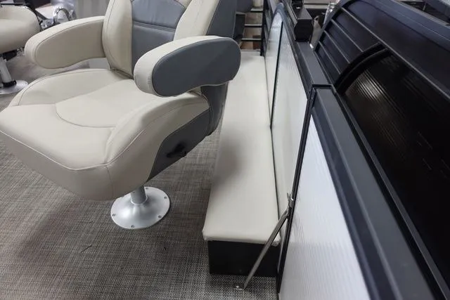 Slide: The Image of Flagship Discover Rear Fish D20 RF 2023 - 12