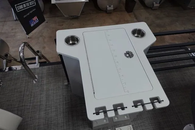 Slide: The Image of Flagship Discover Rear Fish D20 RF 2023 - 13