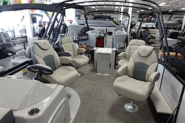 Slide: The Image of Flagship Discover Rear Fish D20 RF 2023 - 6