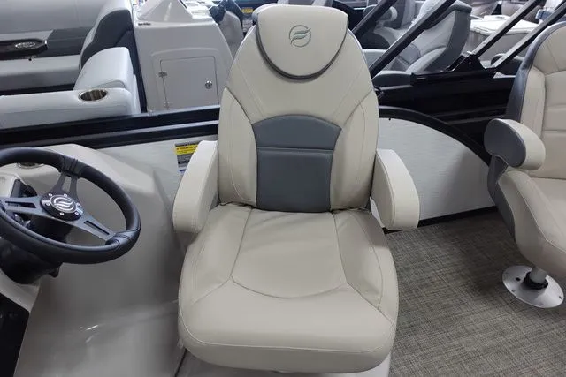 Slide: The Image of Flagship Discover Rear Fish D20 RF 2023 - 9