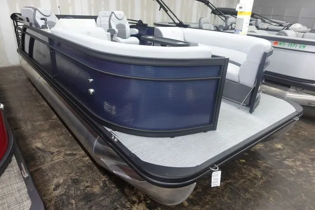 Slide: The Image of Flagship Discover Rear Fish D20 RF 2023 - 3