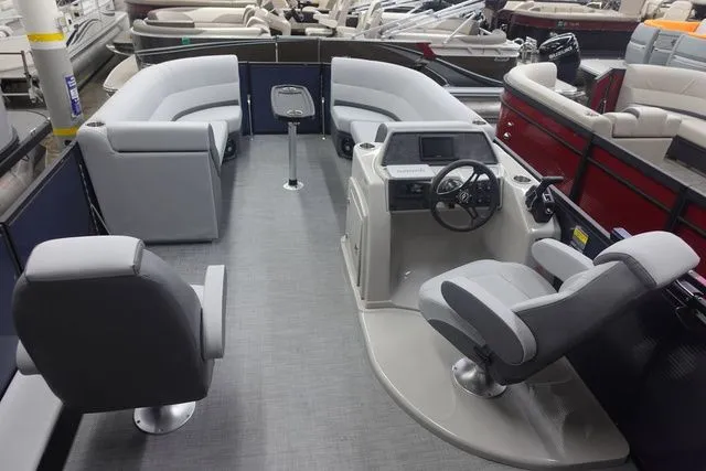 Slide: The Image of Flagship Discover Rear Fish D20 RF 2023 - 6