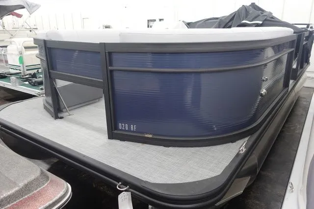 The Image of Flagship Discover Rear Fish D20 RF 2023 - 1