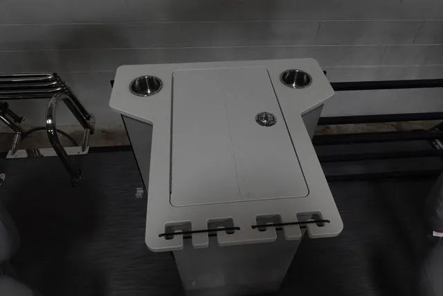 Slide: The Image of Flagship Endurance Four-Corner Fish E20 FC 2023 - 10