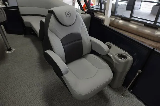 Slide: The Image of Flagship Discover Cruise D22 CU 2023 - 13