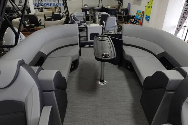 Slide: The Image of Flagship Discover Cruise D22 CU 2023 - 14