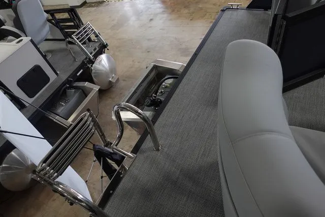 Slide: The Image of Flagship Discover Cruise D22 CU 2023 - 15