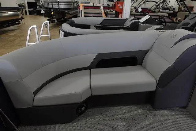 Slide: The Image of Flagship Discover Cruise D22 CU 2023 - 7