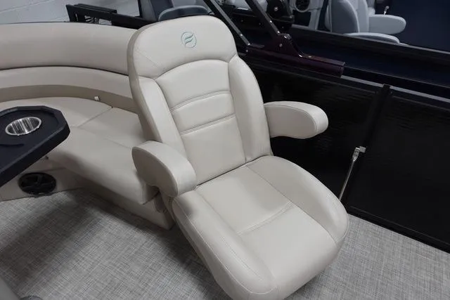 Slide: The Image of Flagship Endurance Cruise E20 CU 2023 - 13