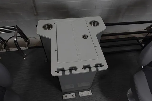 Slide: The Image of Flagship Endurance Four-Corner Fish E20 FC 2023 - 12