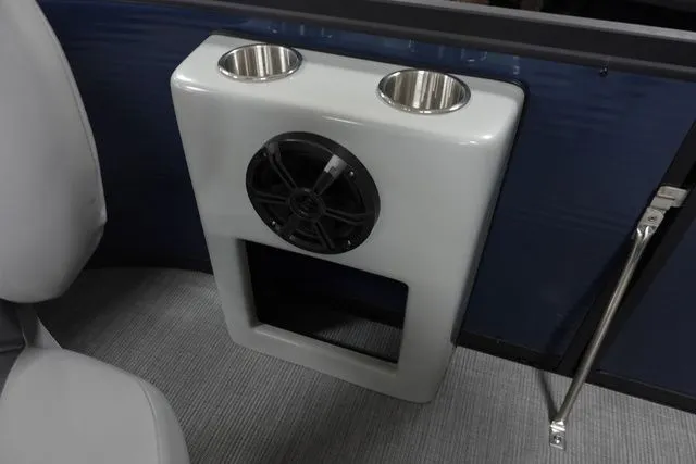 Slide: The Image of Flagship Endurance Four-Corner Fish E20 FC 2023 - 3