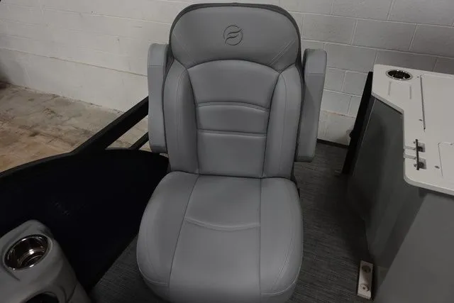 Slide: The Image of Flagship E22 RF 2024 - 11