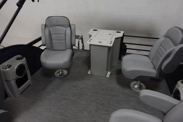 Slide: The Image of Flagship E22 RF 2024 - 9