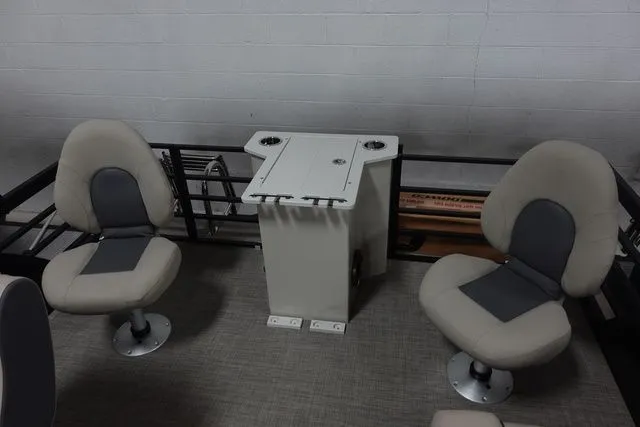 Slide: The Image of Flagship E18 FC 2025 - 10