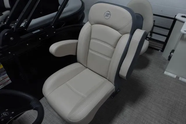 Slide: The Image of Flagship E18 FC 2025 - 8