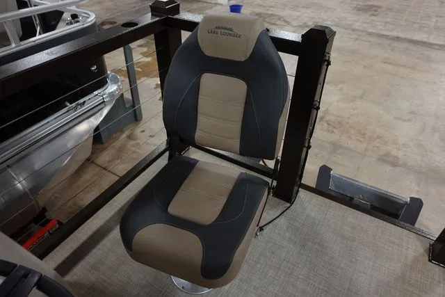 Slide: The Image of Lake Lounger 16' Four-Corner 2024 - 13