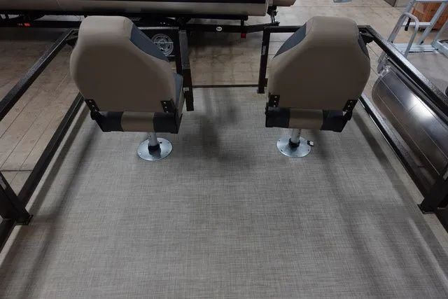 Slide: The Image of Lake Lounger 16' Four-Corner 2024 - 3