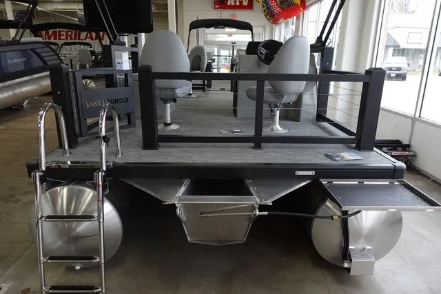 Slide: The Image of Lake Lounger 16' FOUR CORNER PRO 2025 - 3