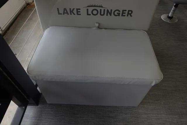 Slide: The Image of Lake Lounger 16' FOUR CORNER PRO 2025 - 9