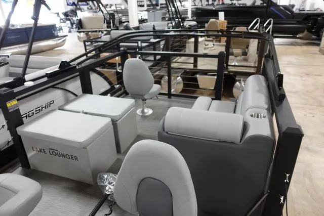 Slide: The Image of Lake Lounger 13' Front-Fish 2025 - 5