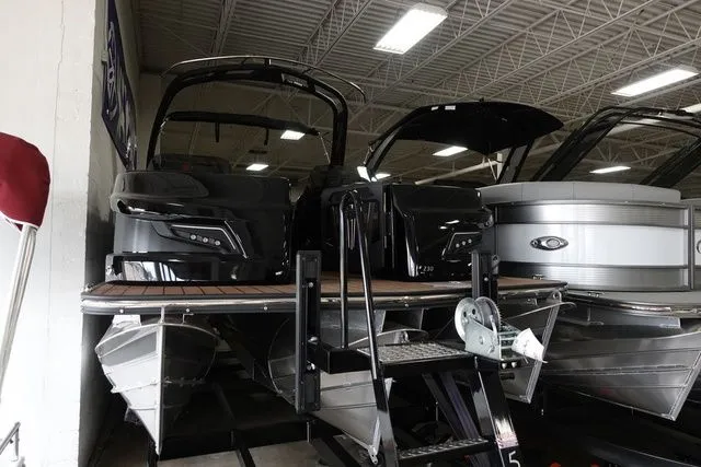 Slide: The Image of Manitou XT 23 RFXW Single Engine 2023 - 3