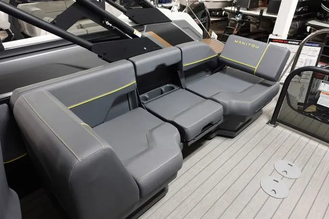 Slide: The Image of Manitou Explore 24 Max Navigator V-Toon 2024 - 14