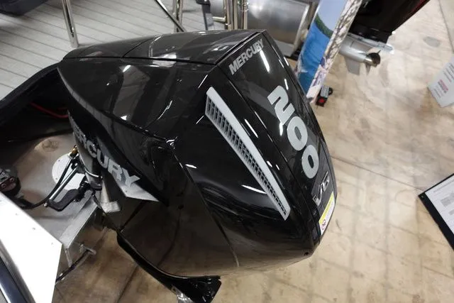 Slide: The Image of Manitou Explore 24 Max Navigator V-Toon 2024 - 16