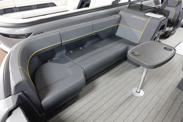 Slide: The Image of Manitou Explore 24 Max Navigator V-Toon 2024 - 6