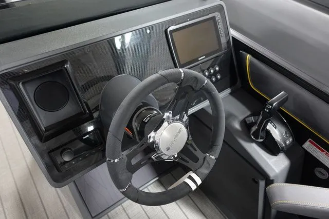 Slide: The Image of Manitou Explore 24 Max Navigator V-Toon 2024 - 6