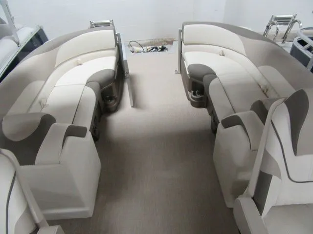 Slide: The Image of Tahoe Cascade Quad Lounger 23 2023 - 4