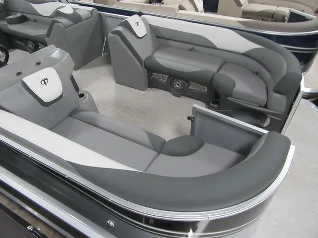 Slide: The Image of Tahoe LTZ Cruise Rear Bench 23 FT 2023 - 2