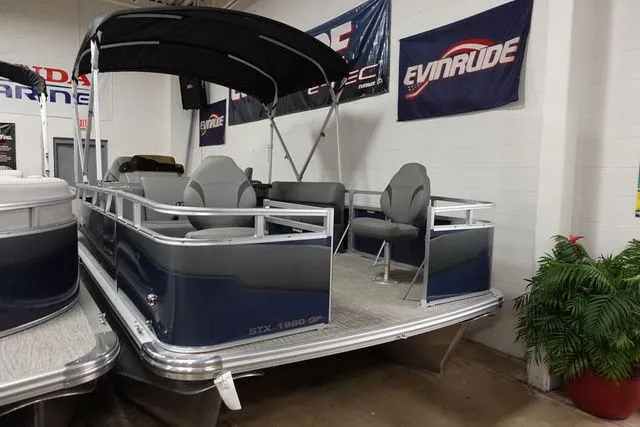 The Image of Tahoe STX Quad Fish 19 FT 2024 - 1