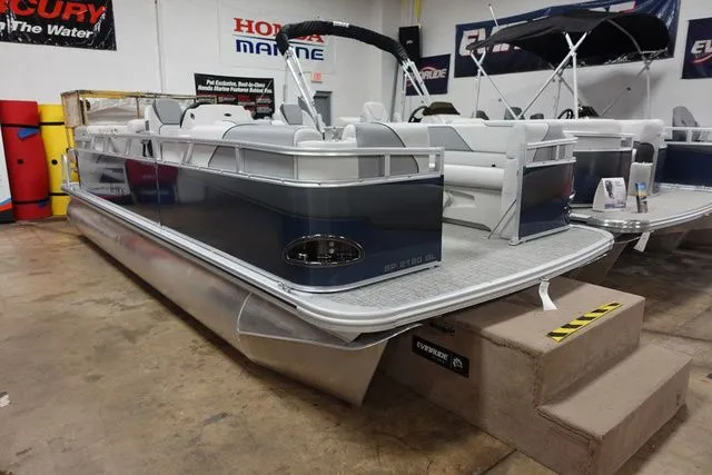 The Image of Tahoe Sport Quad Lounger 21 FT 2025 - 1