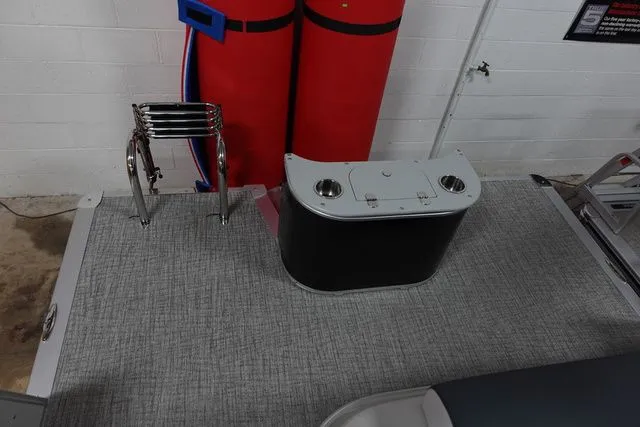 Slide: The Image of Tahoe Cascade 23RL 2025 - 11