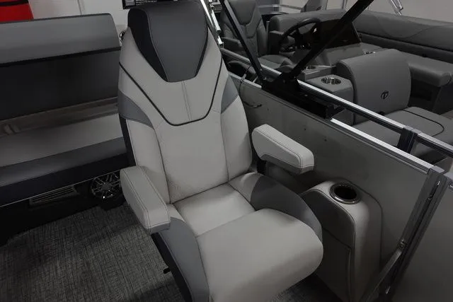 Slide: The Image of Tahoe Cascade 23RL 2025 - 8