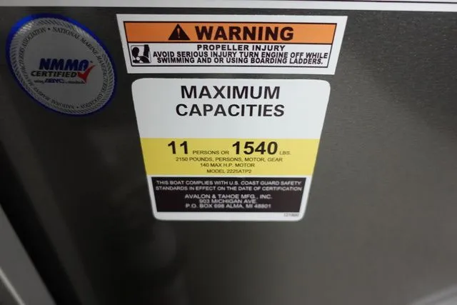 Slide: The Image of Tahoe LTZ Cruise 23 FT 2025 - 13